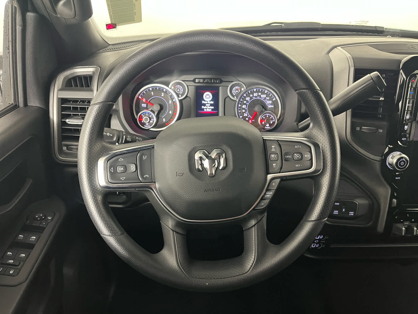 2026 RAM Ram 3500 RAM 3500 TRADESMAN CREW CAB 4X4 8' BOX