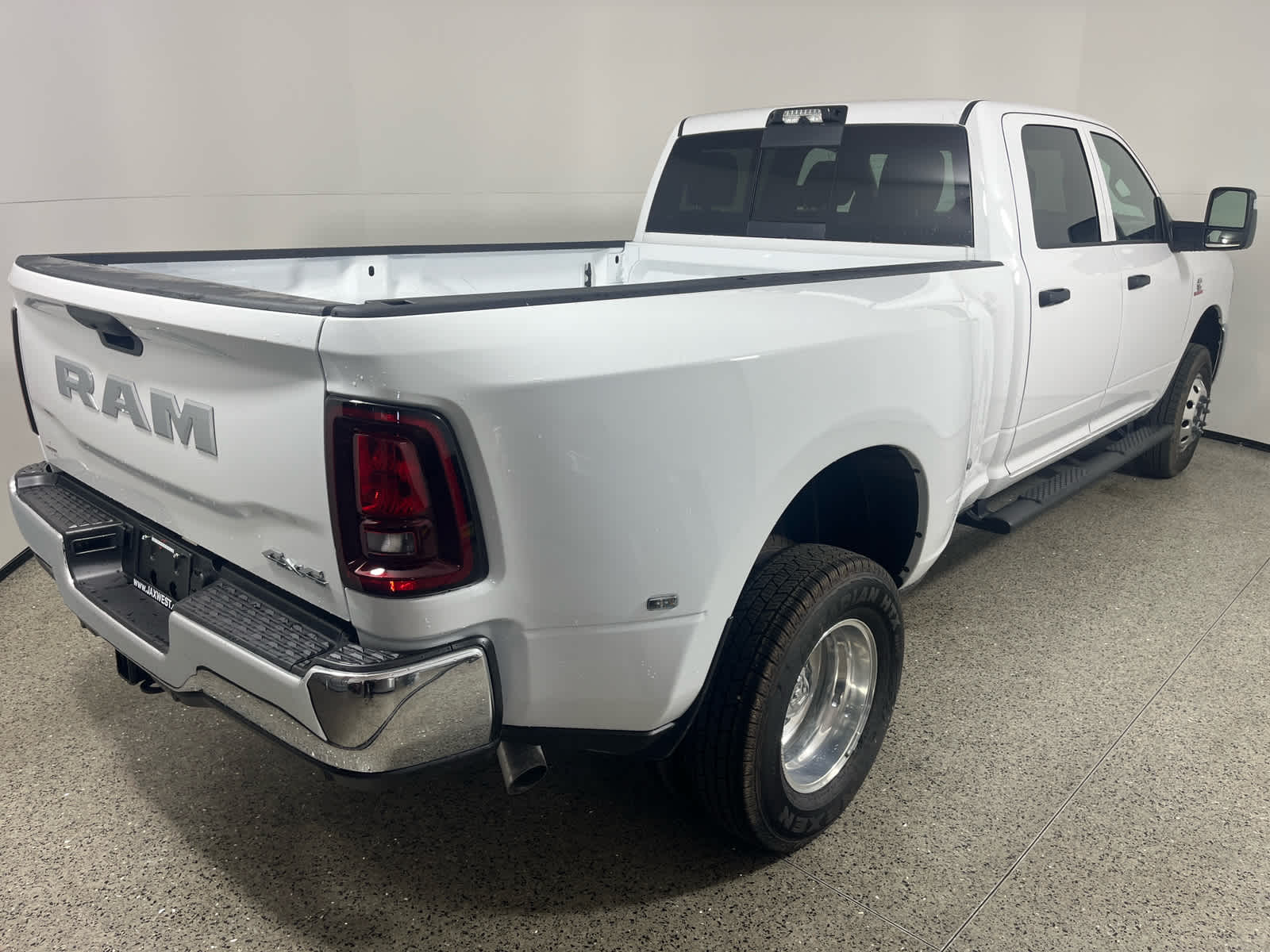2026 RAM Ram 3500 RAM 3500 TRADESMAN CREW CAB 4X4 8' BOX