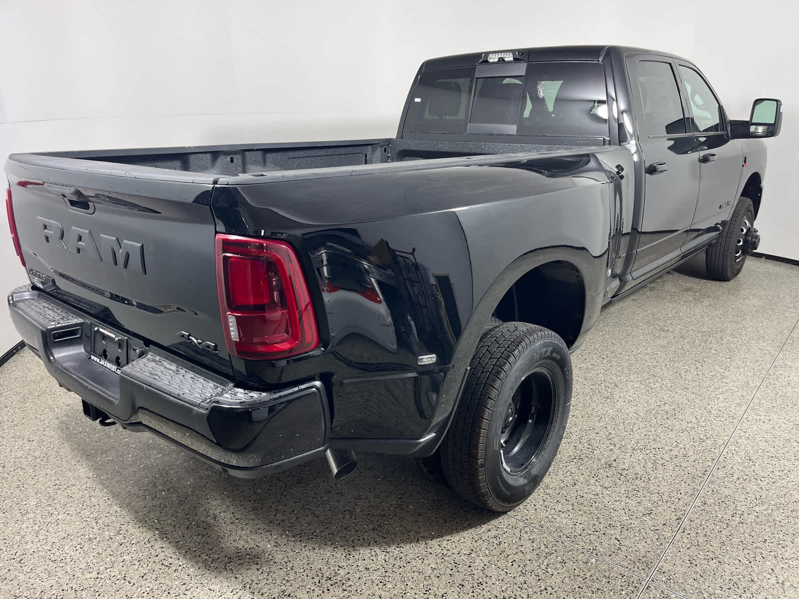 2026 RAM Ram 3500 RAM 3500 LARAMIE CREW CAB 4X4 8' BOX