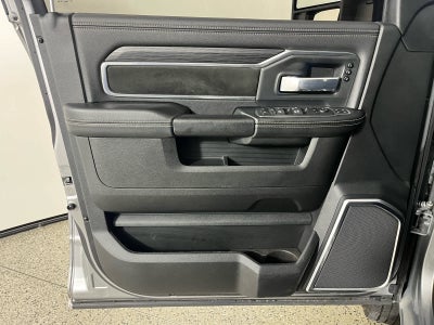 2024 RAM 3500 Laramie Crew Cab 4x4 8' Box