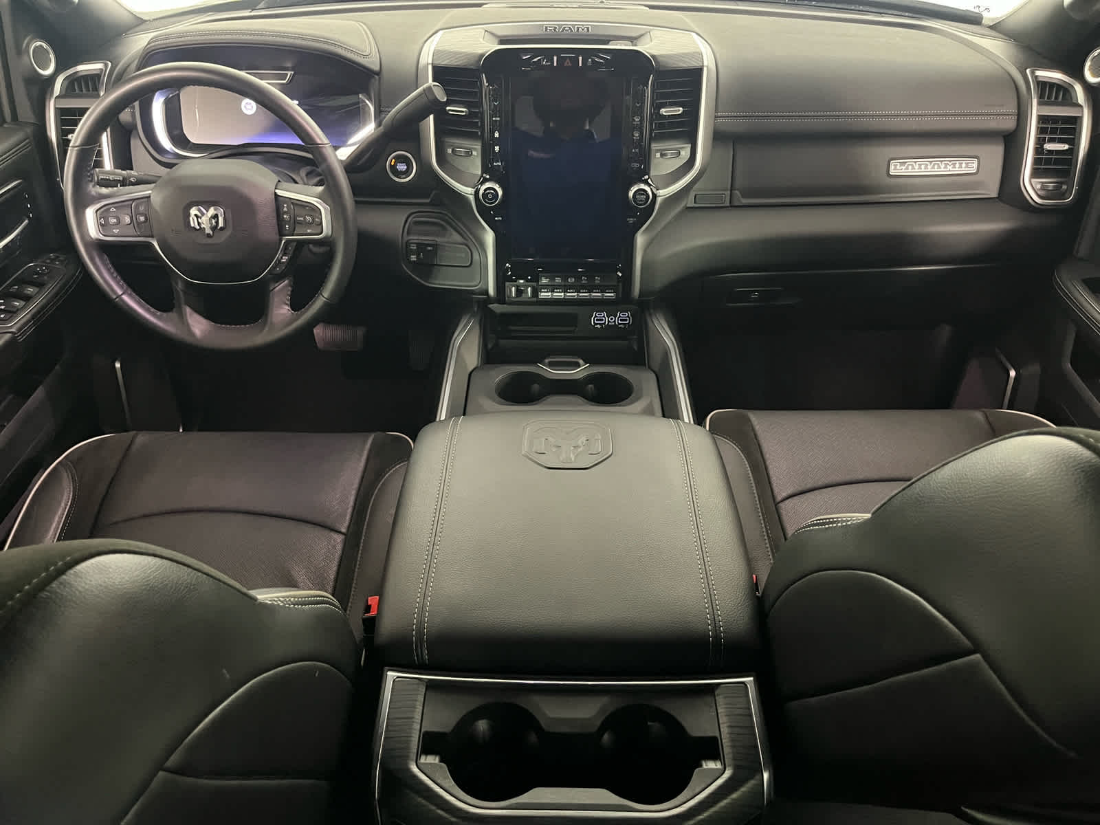 2024 RAM 3500 Laramie Crew Cab 4x4 8' Box