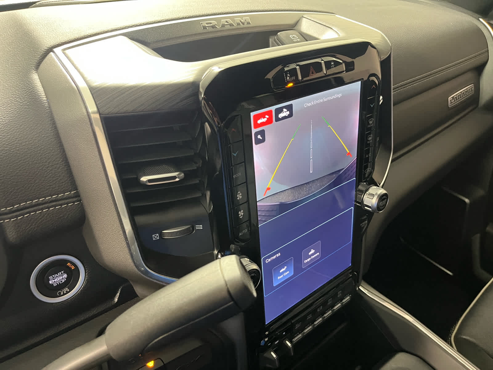 2024 RAM 3500 Laramie Crew Cab 4x4 8' Box