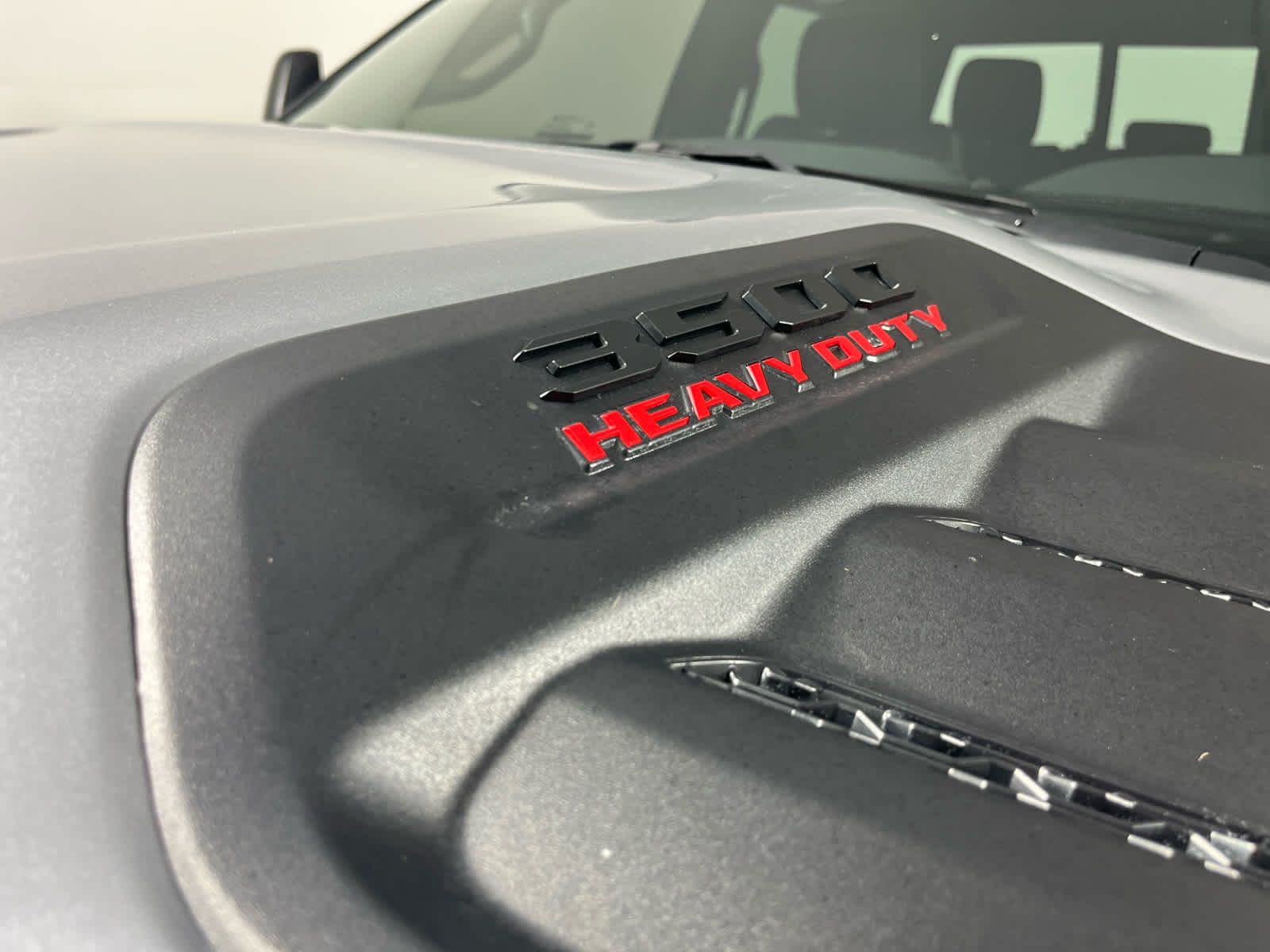 2024 RAM 3500 Laramie Crew Cab 4x4 8' Box