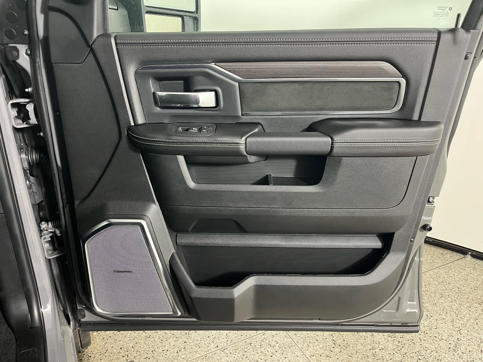 2026 RAM Ram 3500 RAM 3500 LARAMIE CREW CAB 4X4 8' BOX