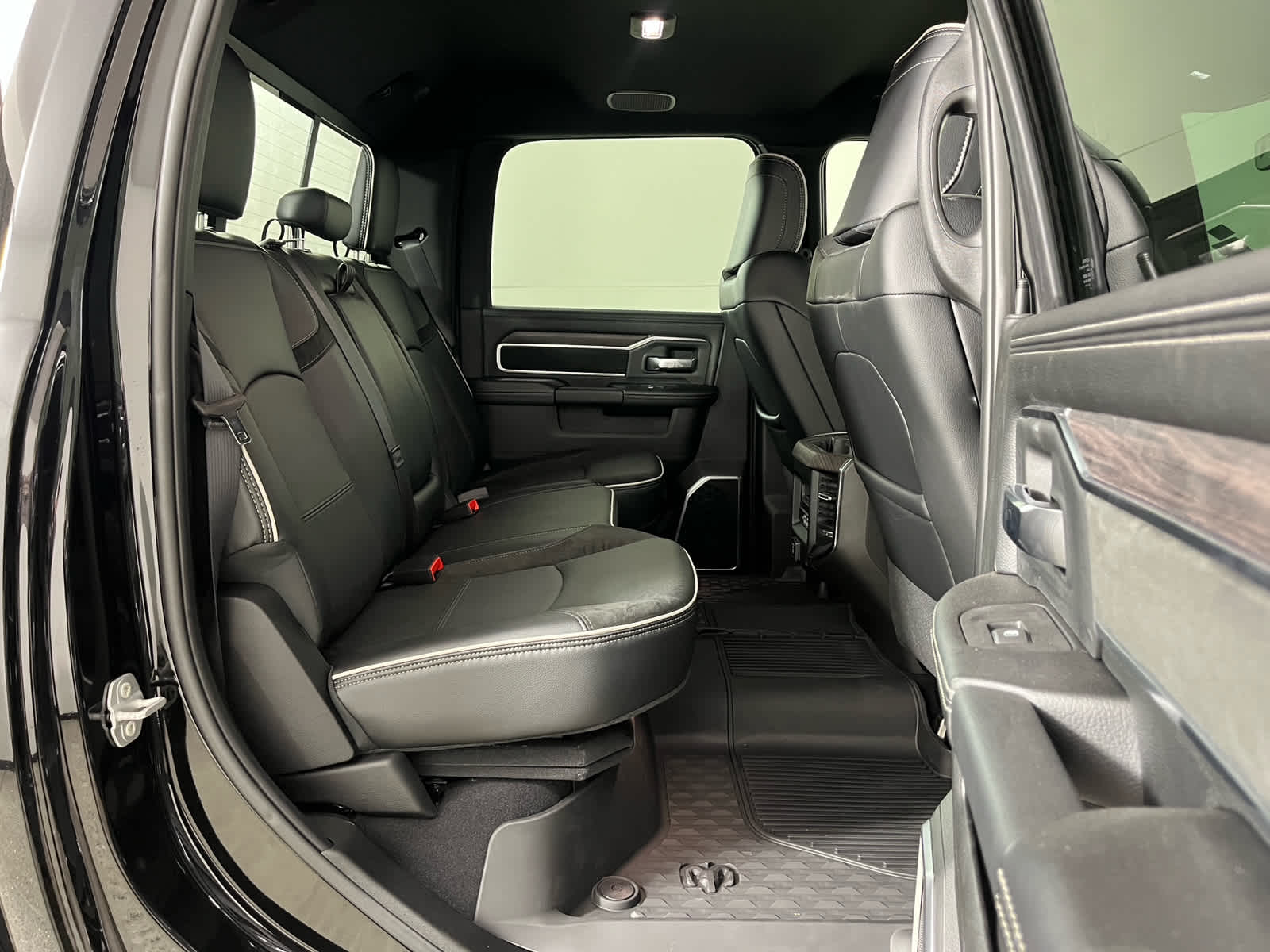 2026 RAM Ram 3500 RAM 3500 LARAMIE CREW CAB 4X4 8' BOX