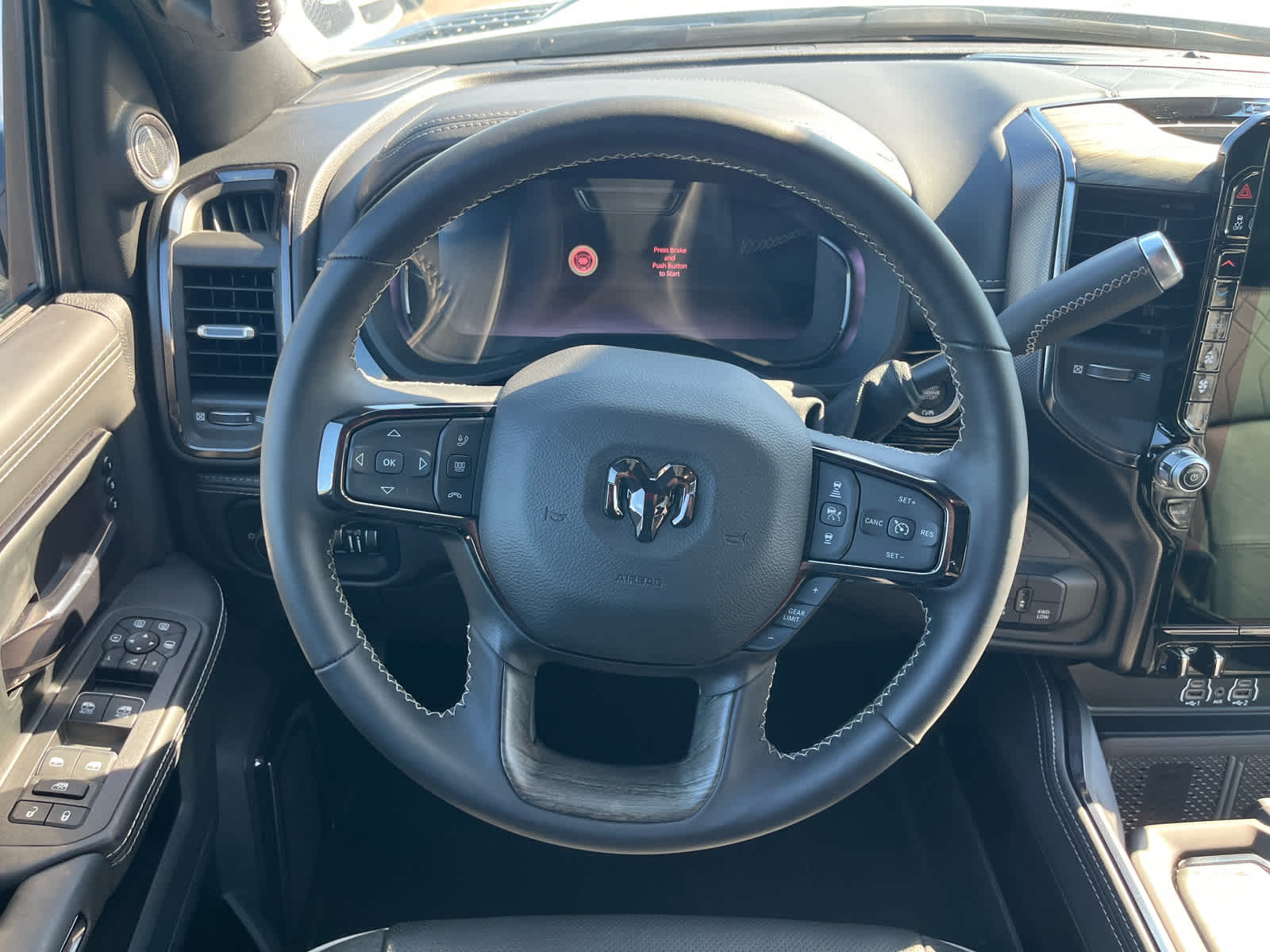 2025 RAM Ram 3500 RAM 3500 LIMITED CREW CAB 4X4 8' BOX