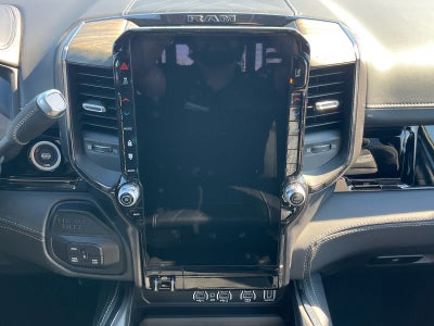 2025 RAM Ram 3500 RAM 3500 LIMITED CREW CAB 4X4 8' BOX