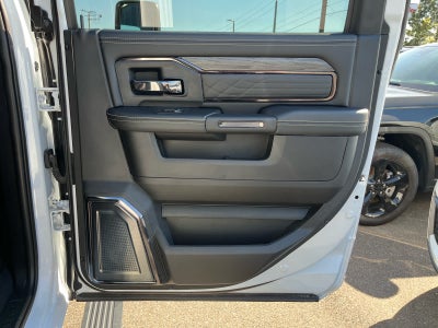 2025 RAM Ram 3500 RAM 3500 LIMITED CREW CAB 4X4 8' BOX