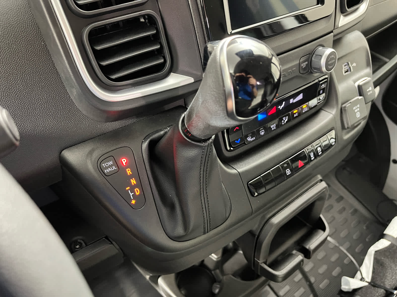 2026 RAM ProMaster Cargo Van SLT
