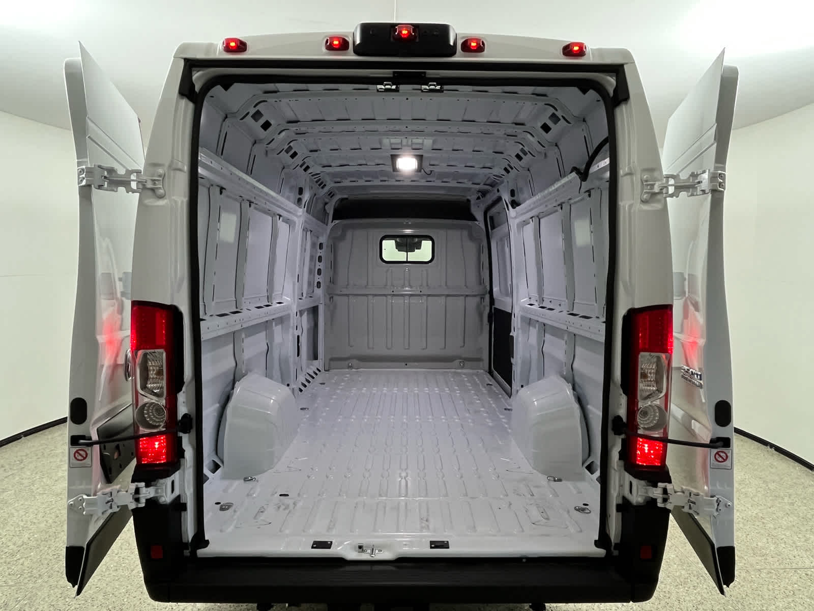 2026 RAM ProMaster Cargo Van SLT