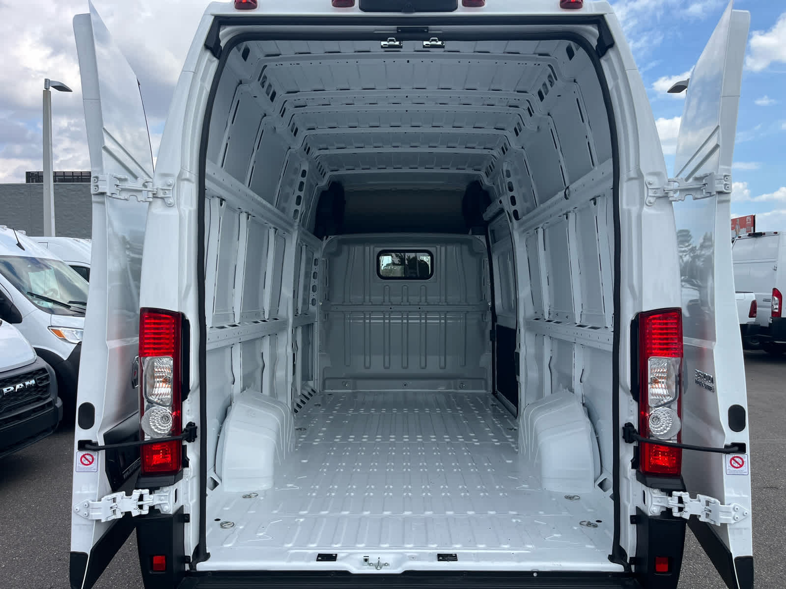 2026 RAM Ram ProMaster RAM PROMASTER 3500 TRADESMAN CARGO VAN SUPER HIGH ROOF 159' WB EXT