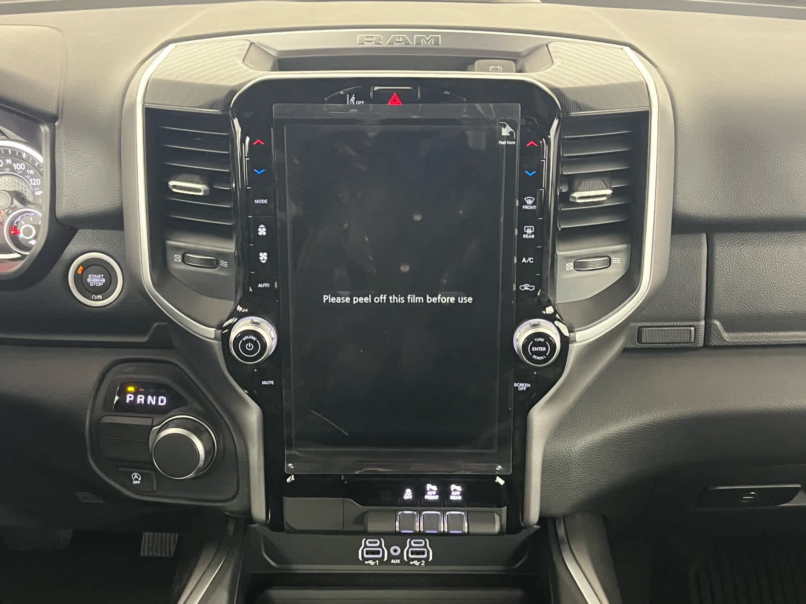 2025 RAM Ram 1500 RAM 1500 LONE STAR CREW CAB 4X2 5'7' BOX