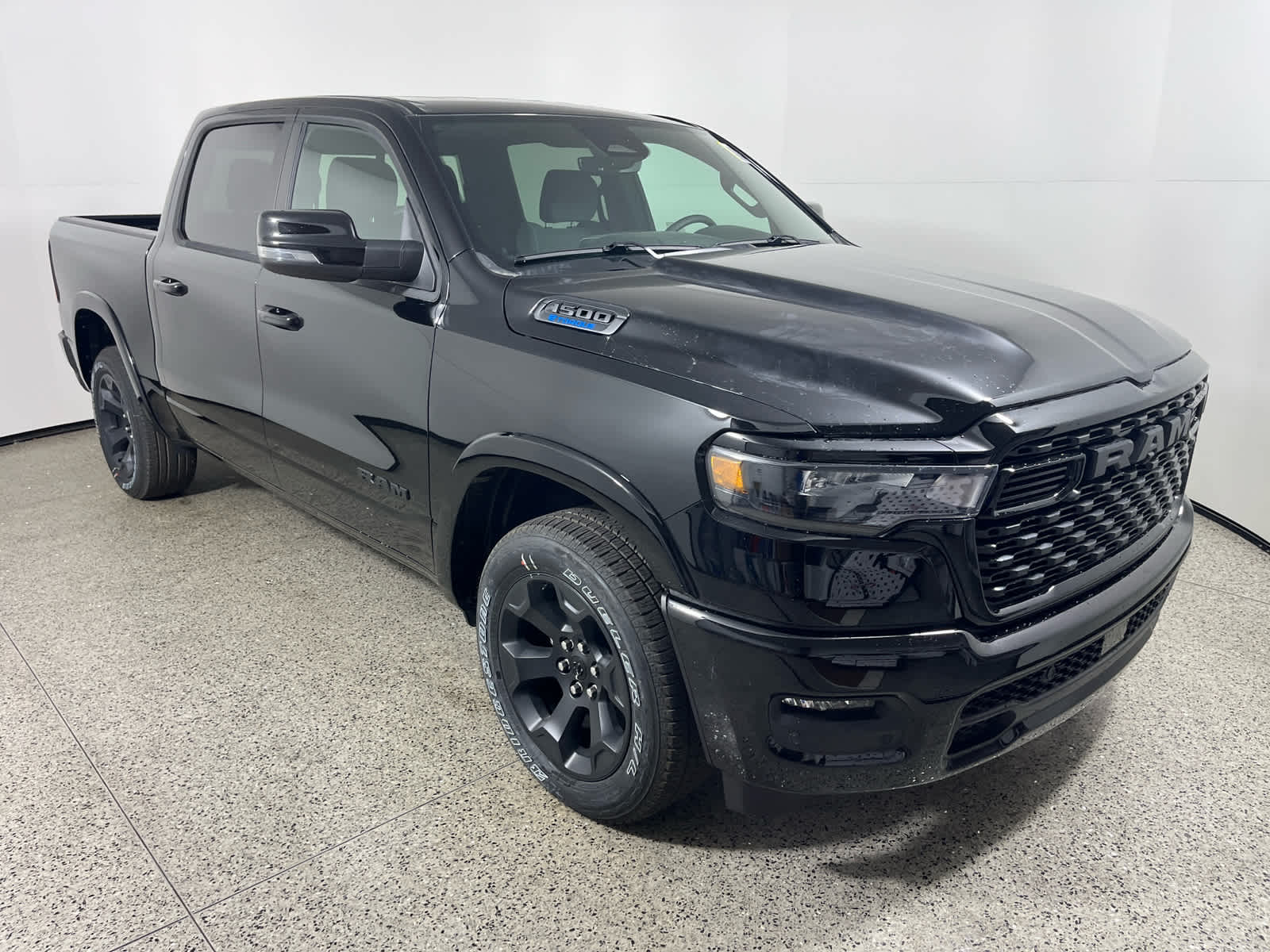 2025 RAM Ram 1500 RAM 1500 BIG HORN CREW CAB 4X2 5'7' BOX