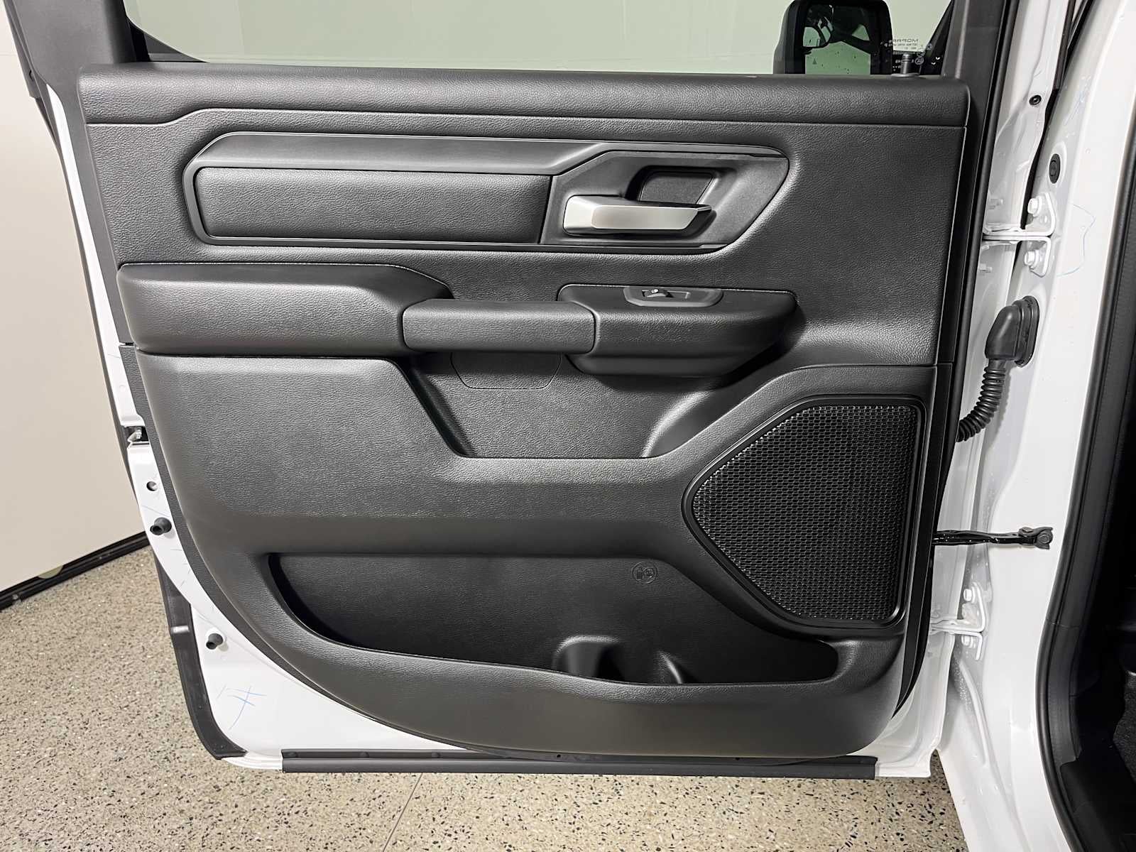 2026 RAM Ram 1500 RAM 1500 TRADESMAN CREW CAB 4X2 5'7' BOX