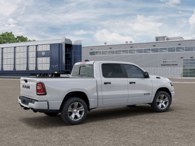 2026 RAM Ram 1500 RAM 1500 EXPRESS CREW CAB 4X2 5'7' BOX