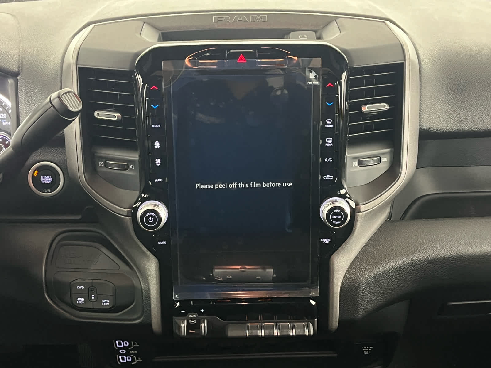 2026 RAM Ram 2500 RAM 2500 TRADESMAN CREW CAB 4X4 6'4' BOX