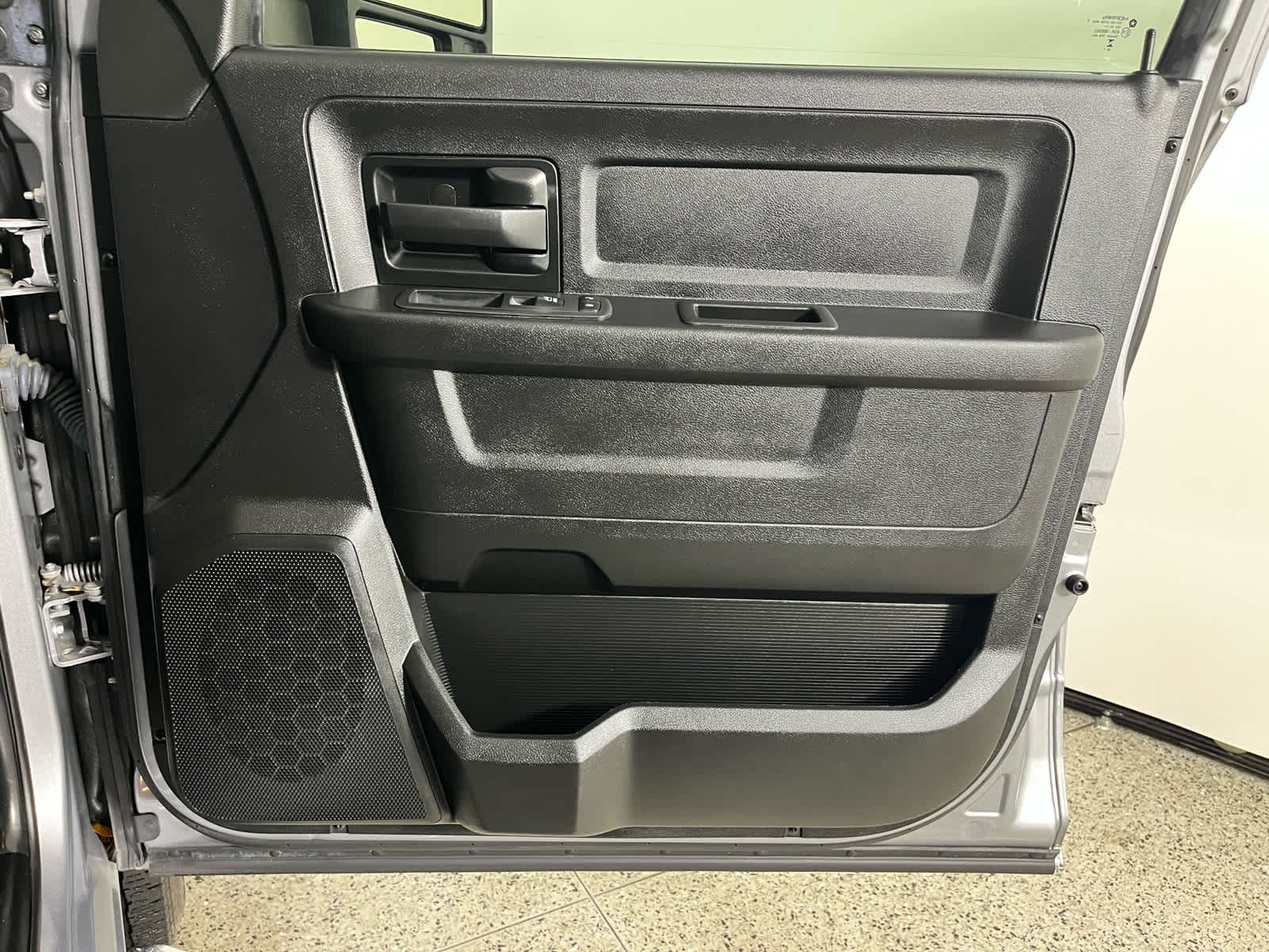 2024 RAM 2500 Tradesman Crew Cab 4x4 6'4' Box