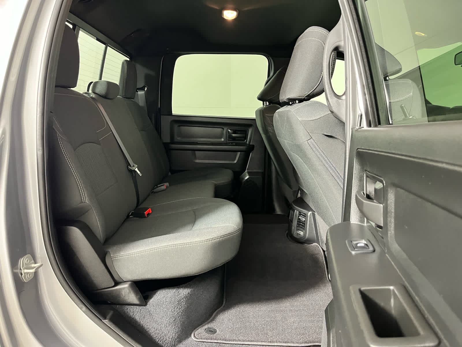 2024 RAM 2500 Tradesman Crew Cab 4x4 6'4' Box