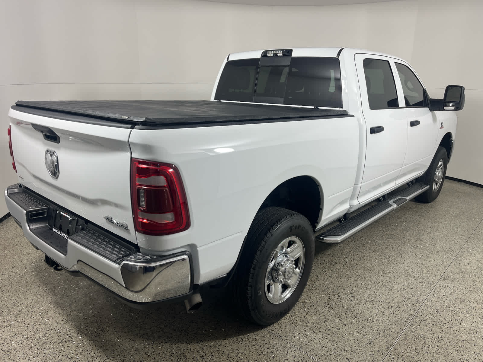 2024 RAM 2500 Tradesman Crew Cab 4x4 6'4' Box
