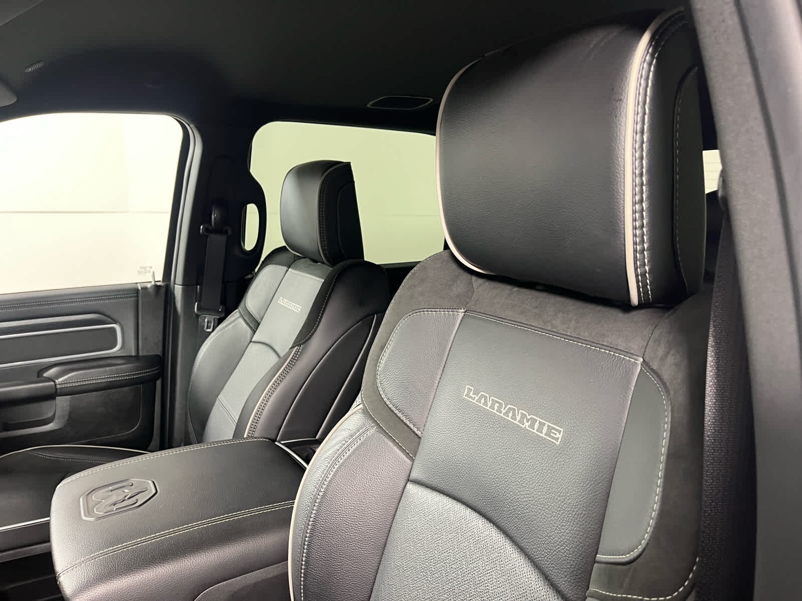 2024 RAM 2500 Laramie Crew Cab 4x4 6'4' Box