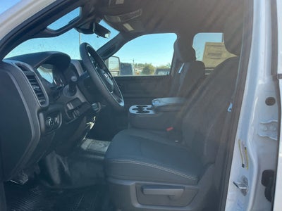 2026 RAM Ram 5500 Chassis Cab RAM 5500 TRADESMAN CHASSIS CREW CAB 4X2 84' CA