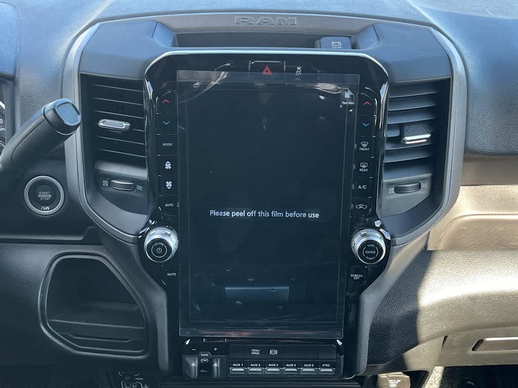 2026 RAM Ram 5500 Chassis Cab RAM 5500 TRADESMAN CHASSIS CREW CAB 4X2 84' CA