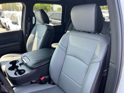 2026 RAM Ram 5500 Chassis Cab RAM 5500 TRADESMAN CHASSIS CREW CAB 4X4 84' CA