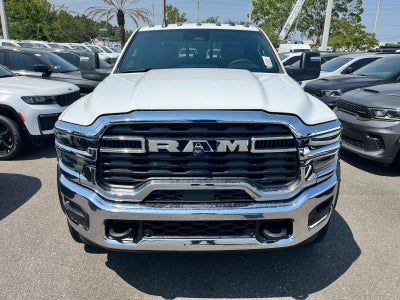 2026 RAM Ram 5500 Chassis Cab RAM 5500 TRADESMAN CHASSIS CREW CAB 4X4 84' CA