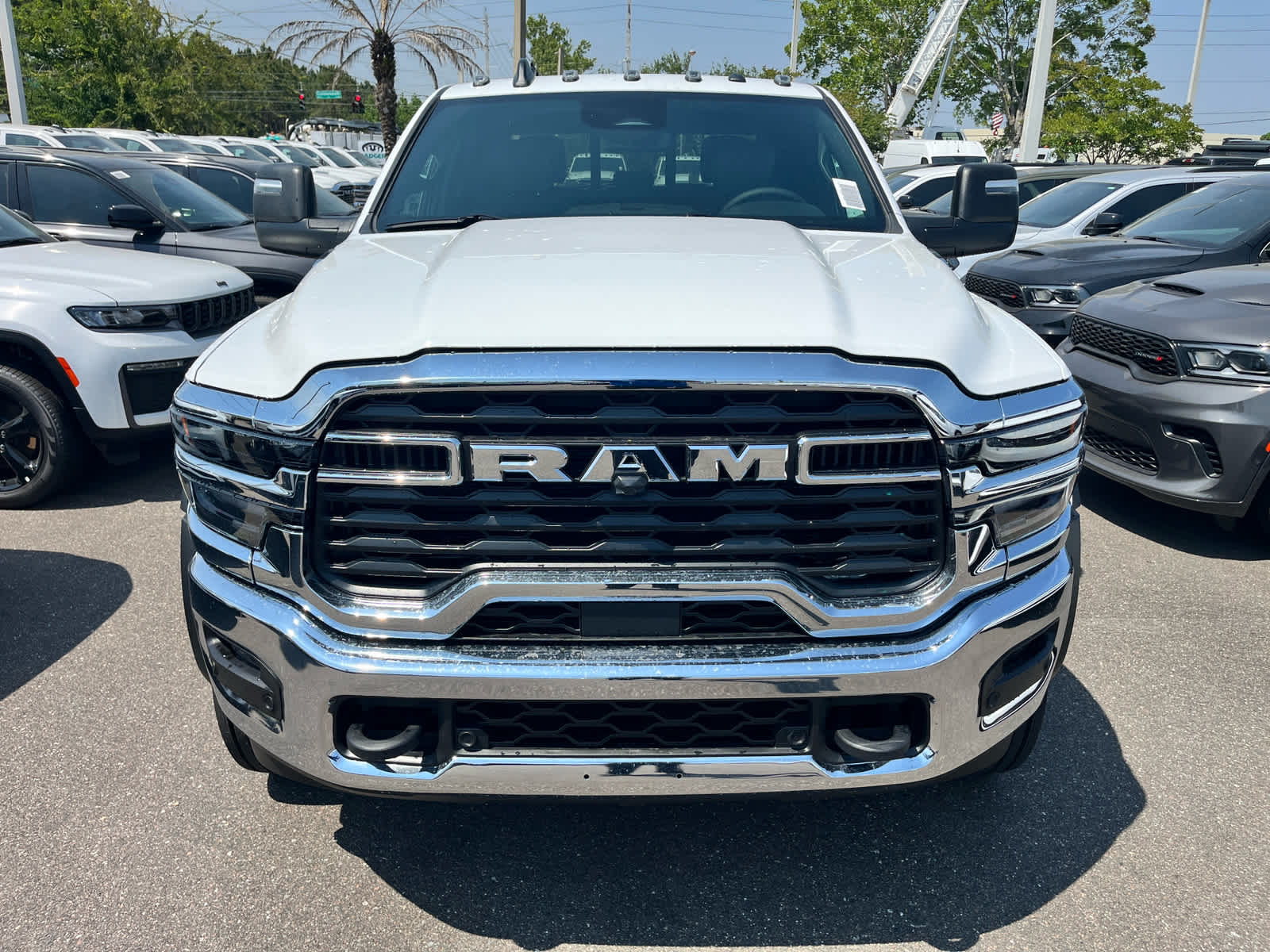 2026 RAM Ram 5500 Chassis Cab RAM 5500 TRADESMAN CHASSIS CREW CAB 4X4 84' CA