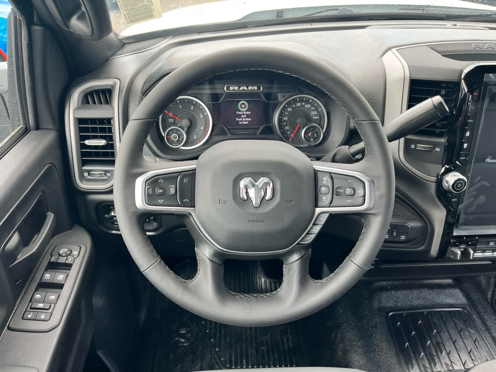 2026 RAM Ram 5500 Chassis Cab RAM 5500 TRADESMAN CHASSIS CREW CAB 4X4 84' CA