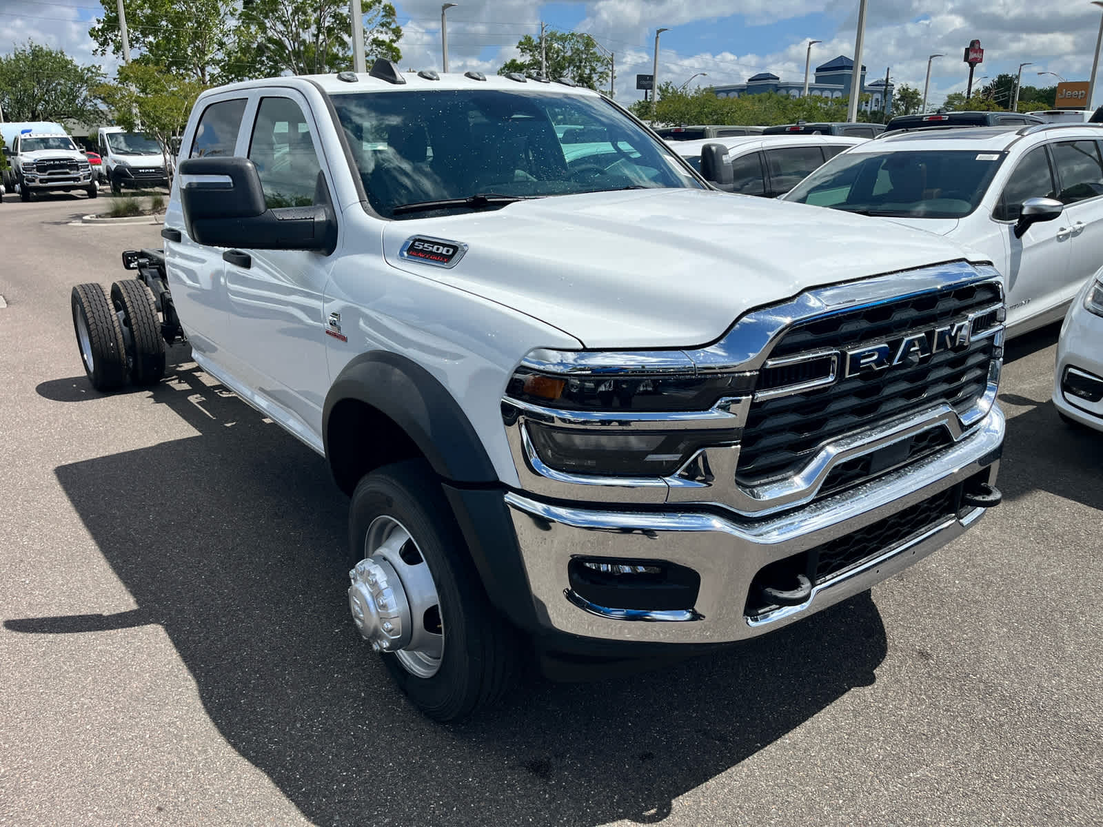 2026 RAM Ram 5500 Chassis Cab RAM 5500 TRADESMAN CHASSIS CREW CAB 4X4 84' CA