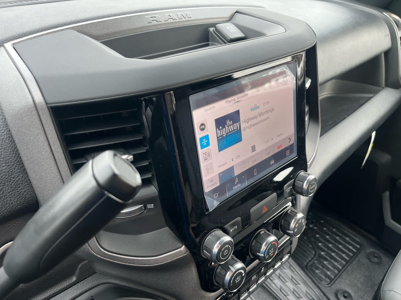 2026 RAM Ram 3500 Chassis Cab RAM 3500 TRADESMAN CHASSIS REGULAR CAB 4X4 84' CA