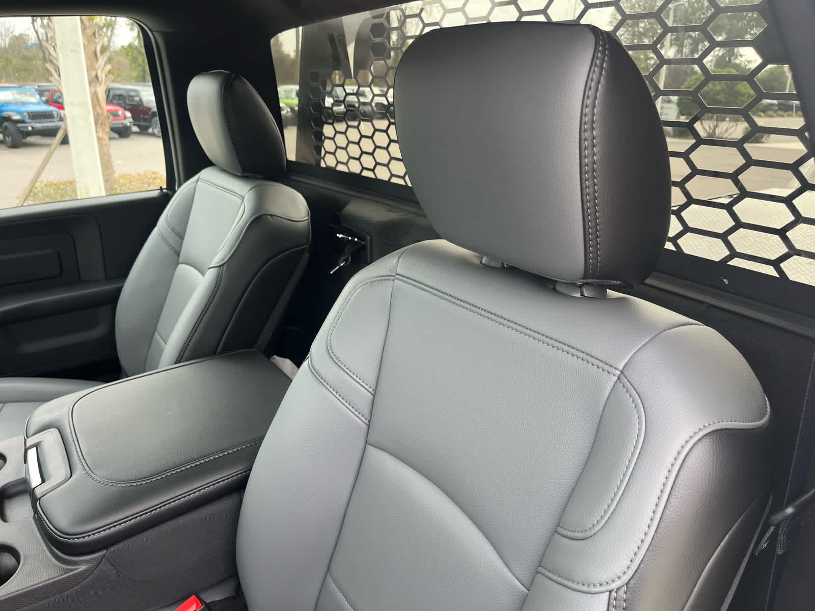 2026 RAM Ram 3500 Chassis Cab RAM 3500 TRADESMAN CHASSIS REGULAR CAB 4X4 84' CA