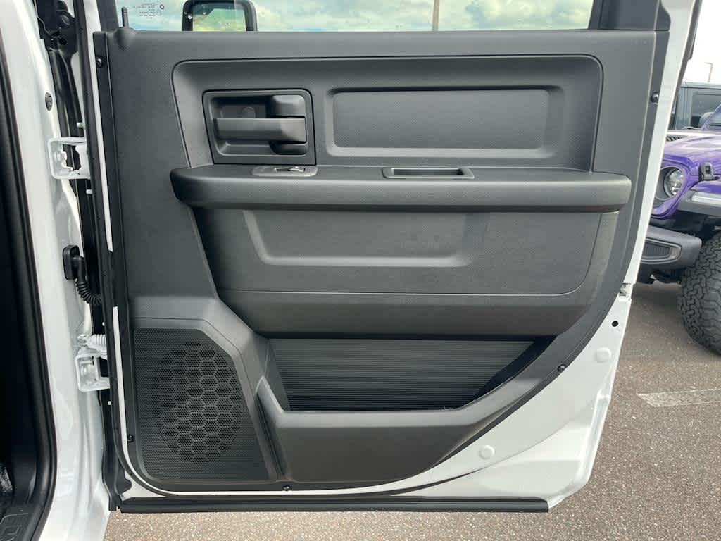 2026 RAM Ram 3500 Chassis Cab RAM 3500 TRADESMAN CREW CAB CHASSIS 4X4 60' CA