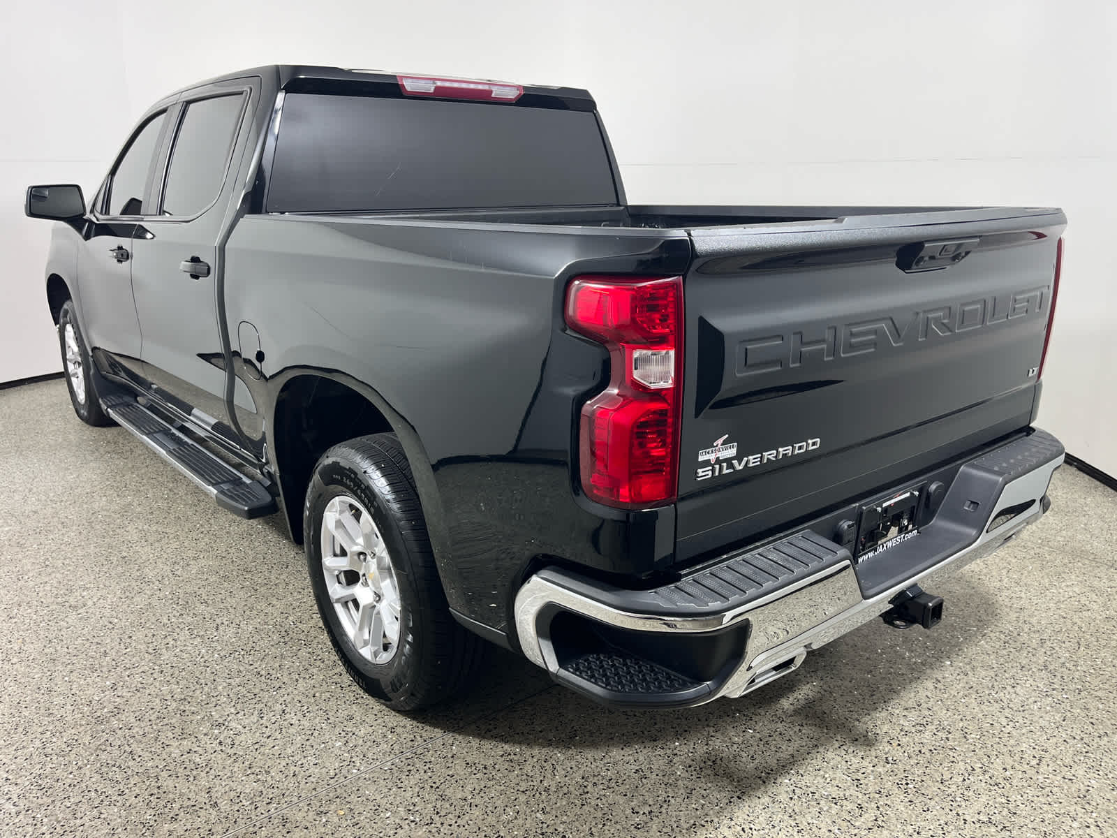 2023 Chevrolet Silverado 1500 4WD Crew Cab Standard Bed LT