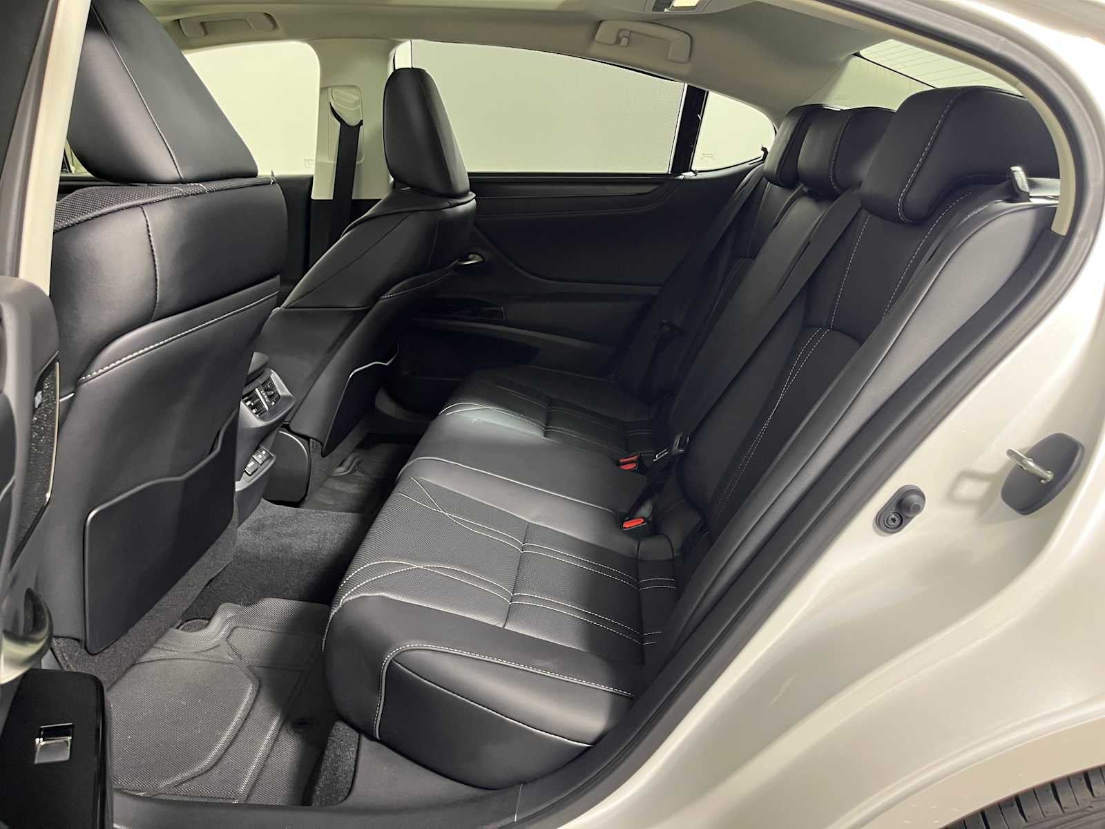 2025 Lexus ES 350 Ultra Luxury