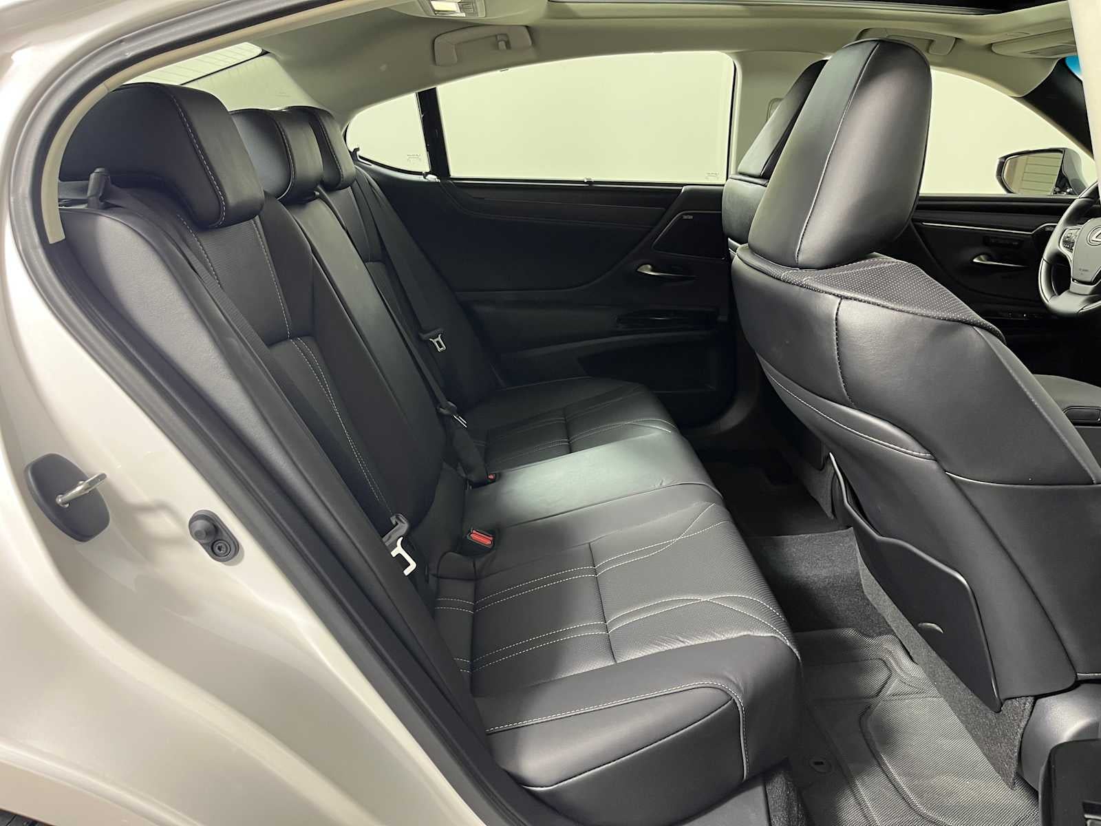 2025 Lexus ES 350 Ultra Luxury