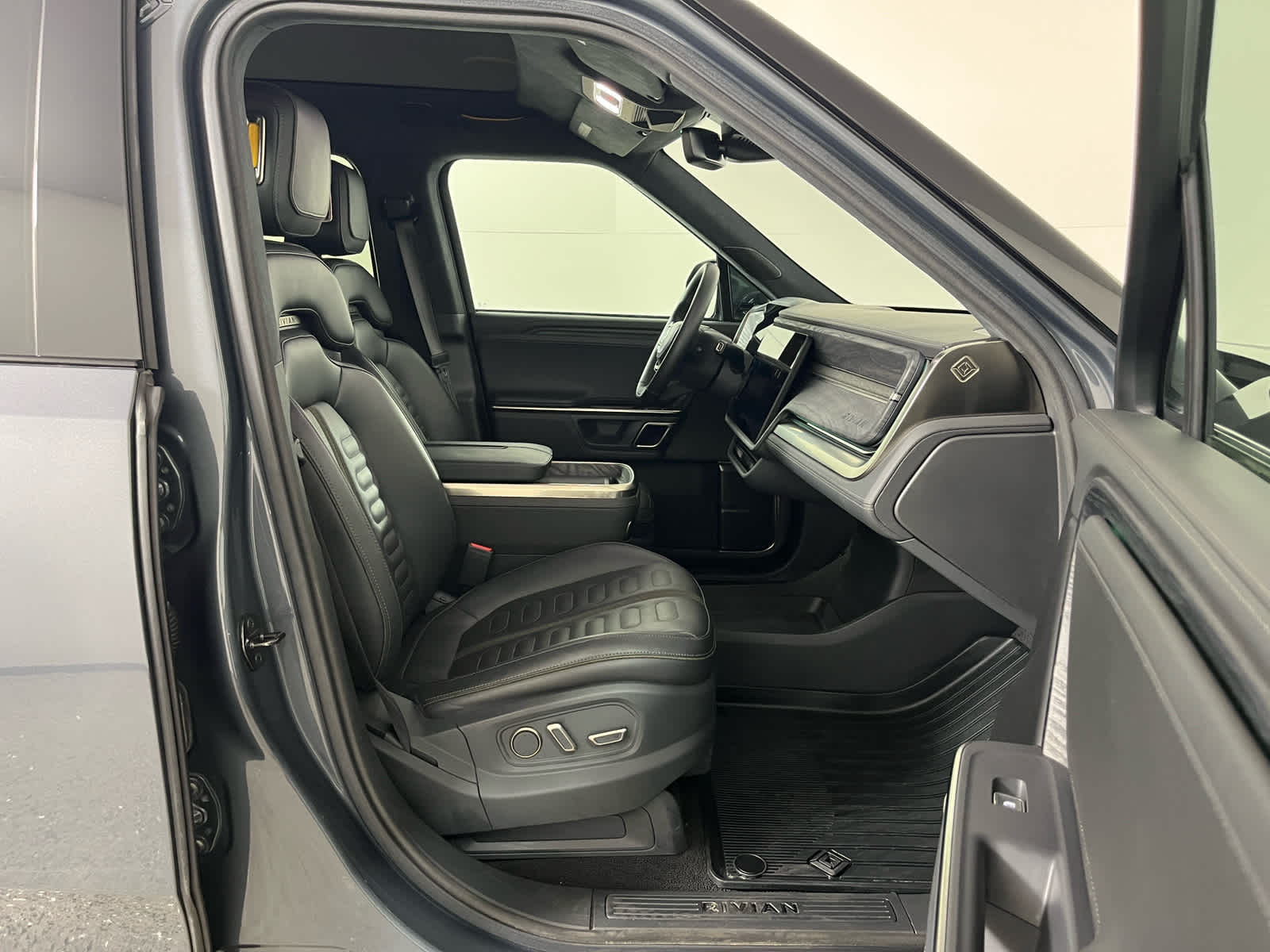 2023 Rivian R1T Adventure