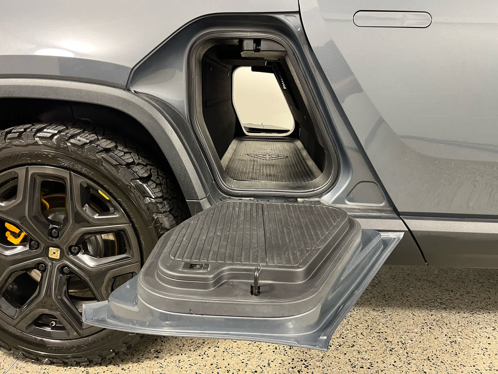 2023 Rivian R1T Adventure