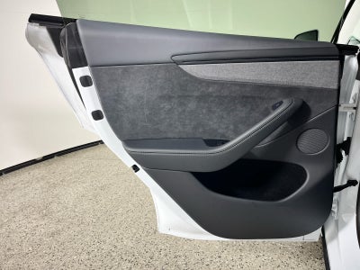 2026 Tesla Model Y Base