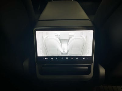 2026 Tesla Model Y Base