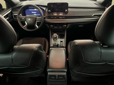 2023 Mitsubishi Outlander SE Black Edition