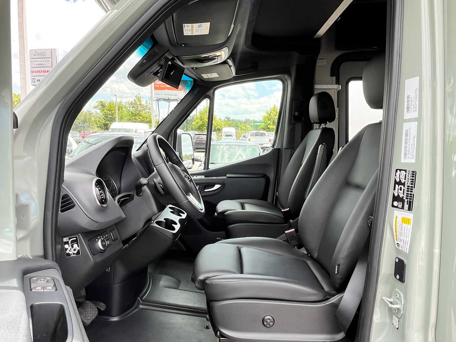 2024 Mercedes-Benz Sprinter Cab Chassis Base