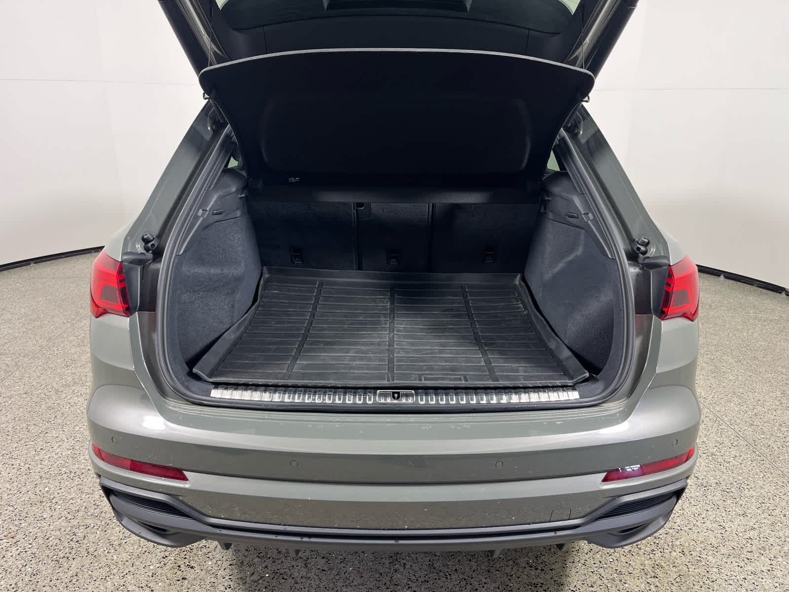 2023 Audi Q3 S line Premium