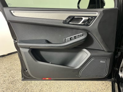 2017 Porsche Macan Turbo